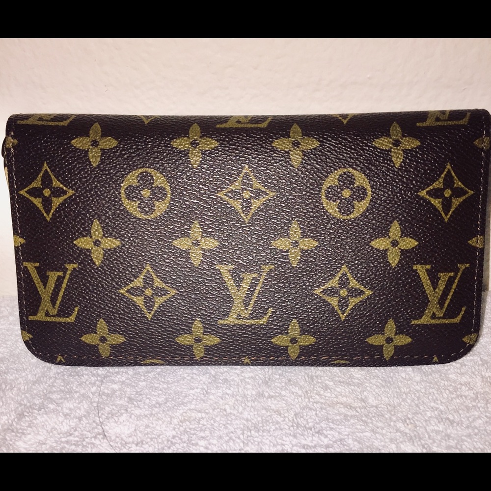 Louis Vuitton Large Zippers Wallet